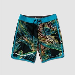 Volcom Boardshorts Boys 12/26 Size, Mod Mixer scallop